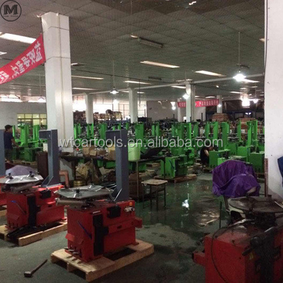 12rpm स्व-केंद्रित WSR-093 ऑटोमोटिव टायर मशीन वैकल्पिक सहायता हाथ के साथ