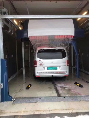 360 ऑटोमैटिक कार वॉशिंग रोबोट दो अक्ष चलती ऑटोमैटिक टचलेस कार वॉश हाई प्रेशर रिवर्स ऑस्मोसिस वाटर मशीन