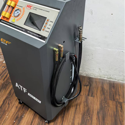 ऑटोमोबाइल के लिए पूरी तरह से स्वचालित ट्रांसमिशन तेल बदलने और सफाई मशीन