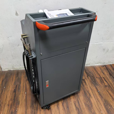 ऑटोमोबाइल के लिए पूरी तरह से स्वचालित ट्रांसमिशन तेल बदलने और सफाई मशीन