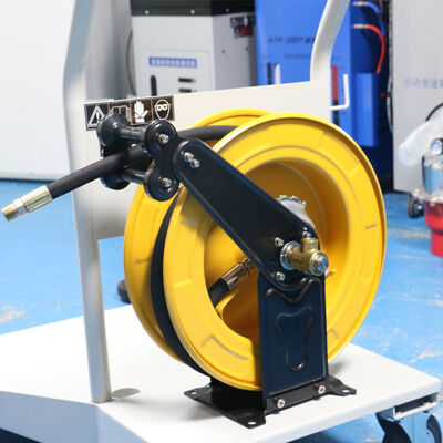 5 से 1 अनुपात और 4S दुकानों के लिए 6-8L/मिनट भरने की गति के साथ वायवीय प्रकार इंजन तेल भरने की किट